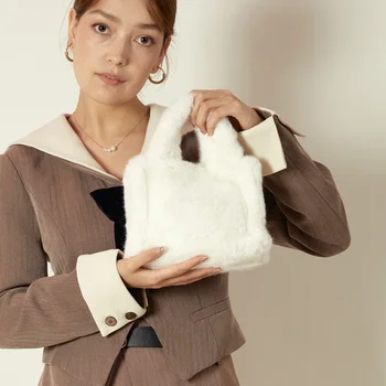 2024 Nove pliš torbe za žene, dizajn luksuzna zimski mini-torba za slatka djevojčice, trend ženske torbe jarkih boja