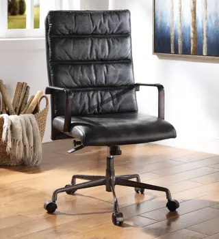 Uredski stolac ACME Jairo, starinski crni vrh od zrnate kože 92565 na mjestu